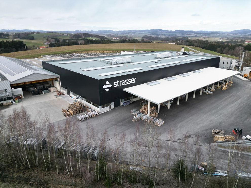 Produktionshalle STRASSER Steine in St. Martin